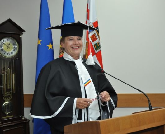 Ulrike Flach -  Doctor Honoris Causa al IP USMF „Nicolae Testemiţanu”